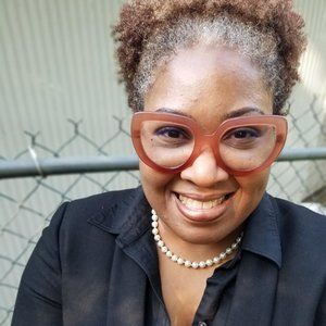 Meet your Posher, Racquel